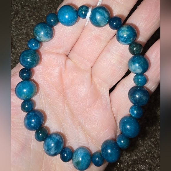 10 and 6mm Apatite Bracelet - Picture 3 of 5